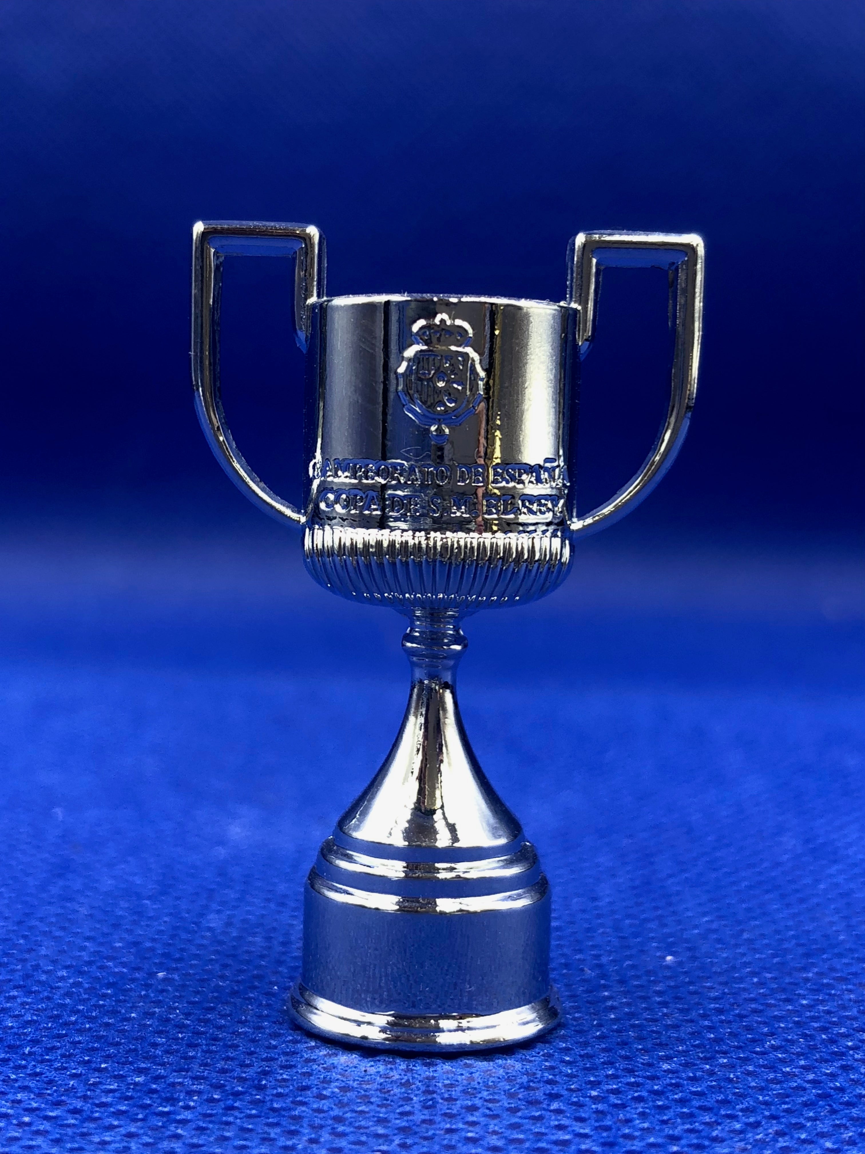 Subbuteo trofeo Coppa del Re 4cm in metallo
