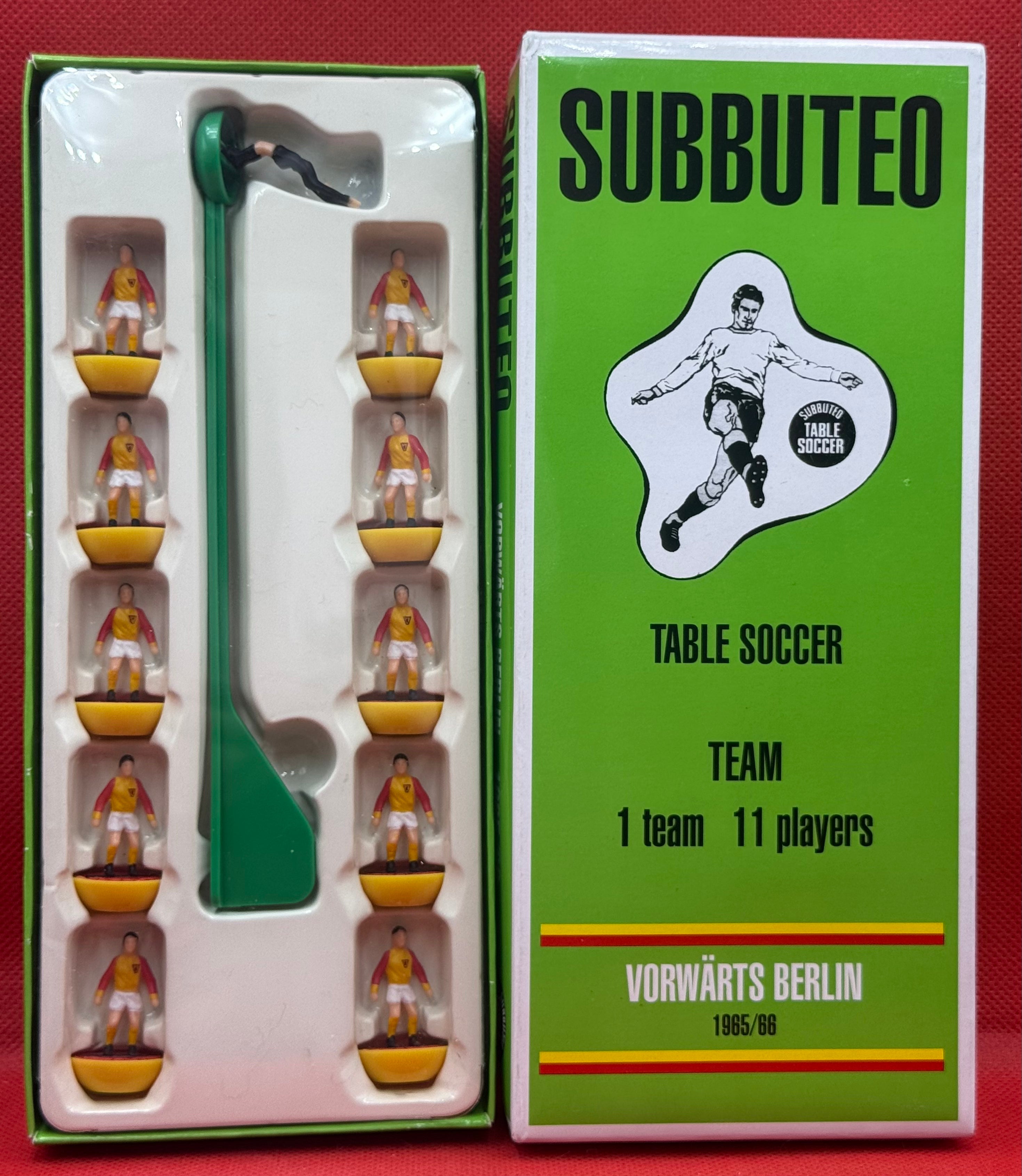 Subbuteo squadra Hw vintage Leggenda Vorwarts Berlino 1965/66 - con libretto