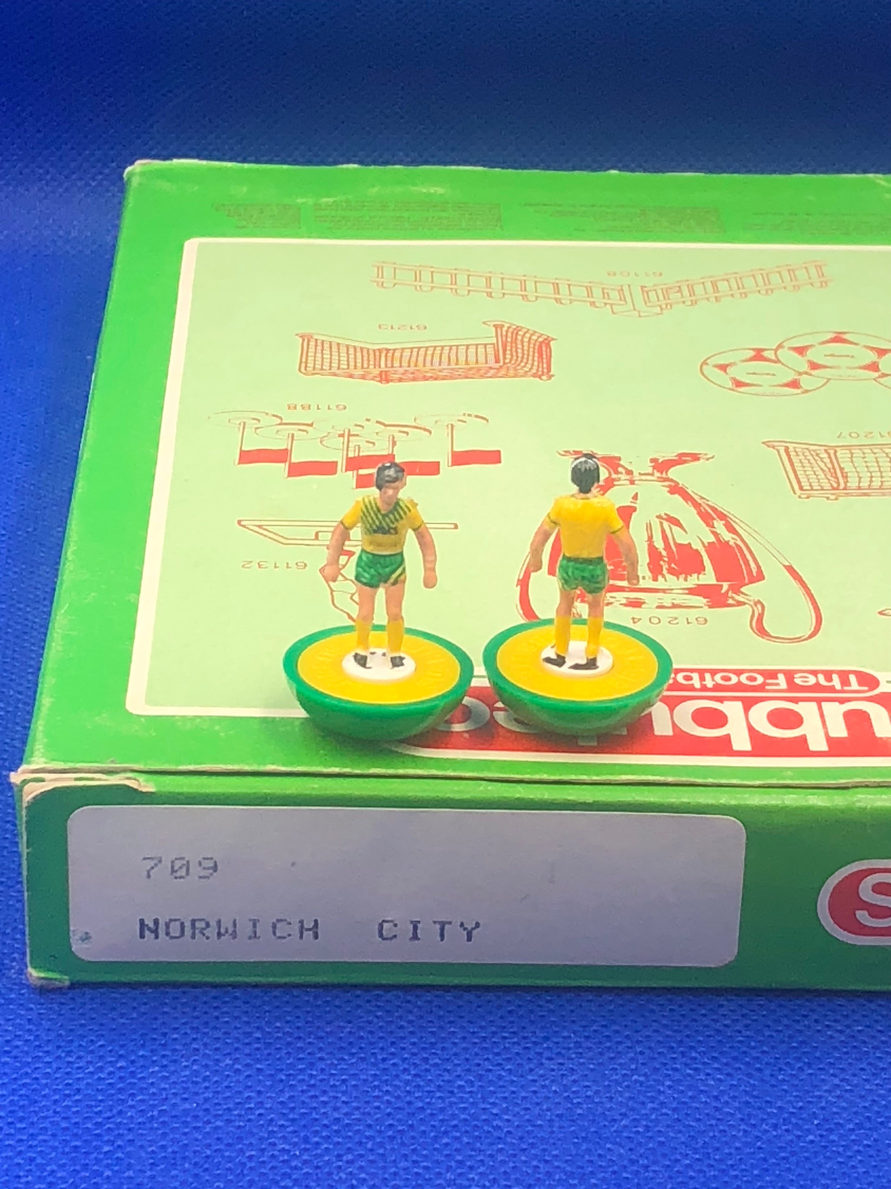 Subbuteo squadra base LW Norwich City ref 709
