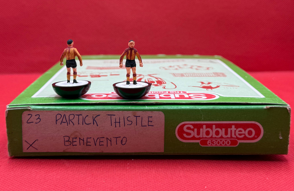 Subbuteo squadra base LW Benevento ref 025 HP