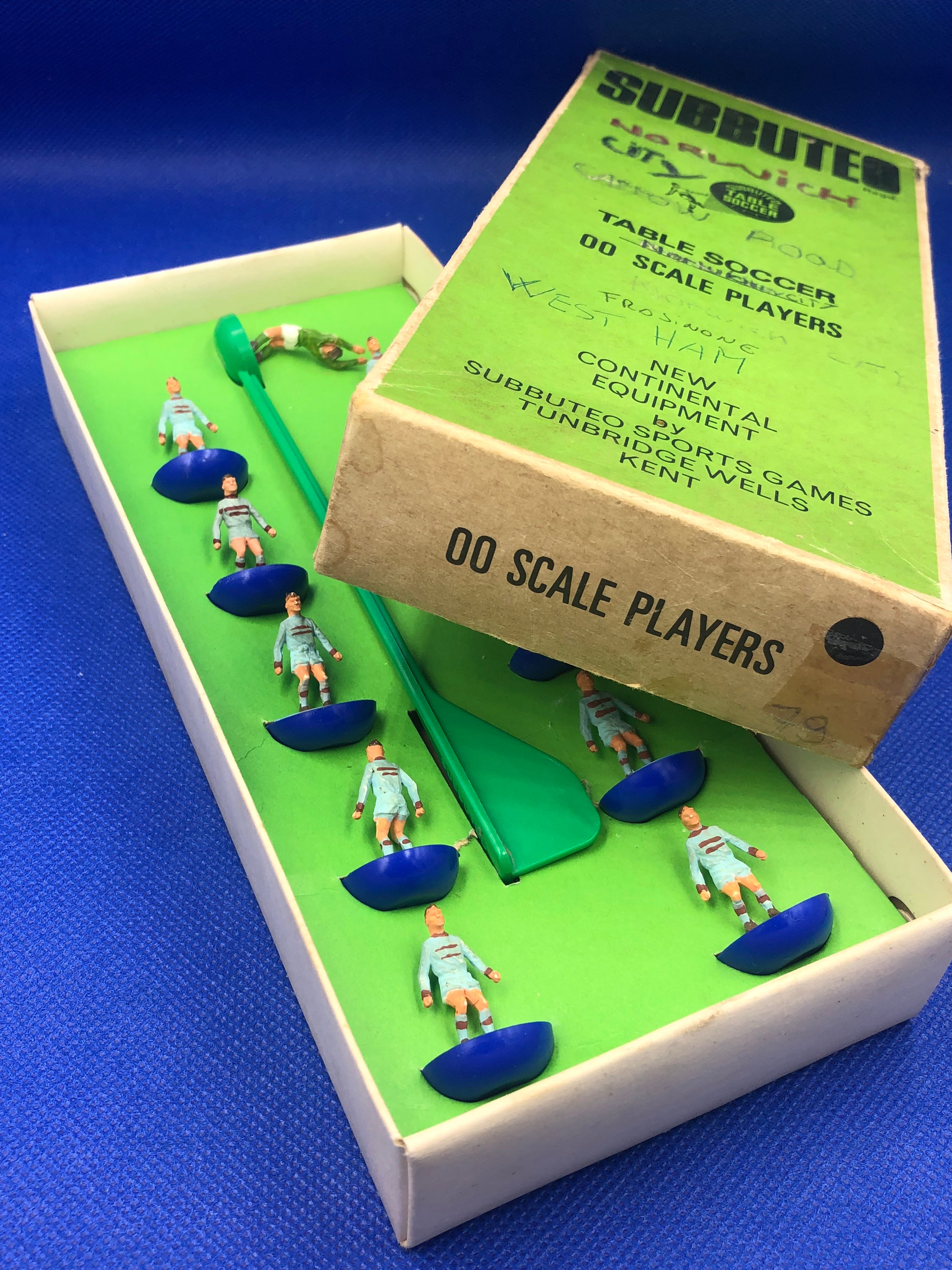 Subbuteo squadra HW West Ham United 2nd ref 079 Combo Base
